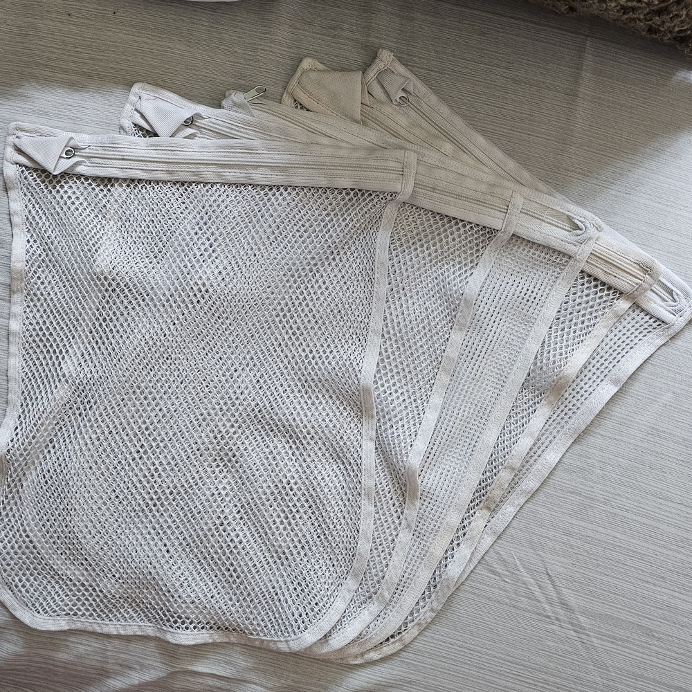 GUC 5 WHITE MESH LAUNDRY BAGS